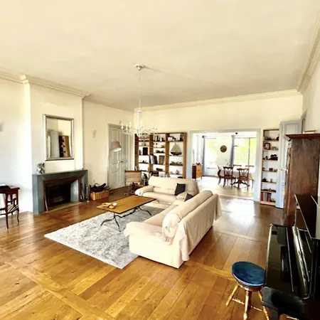 280m2 House With Wifi And Terrace *